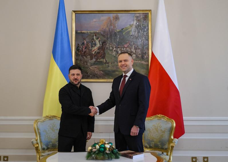 نافروتسكي: زيارة رئيس أوكرانيا إلى وارسو تُعدّ خبراً سيئاً لموسكو
